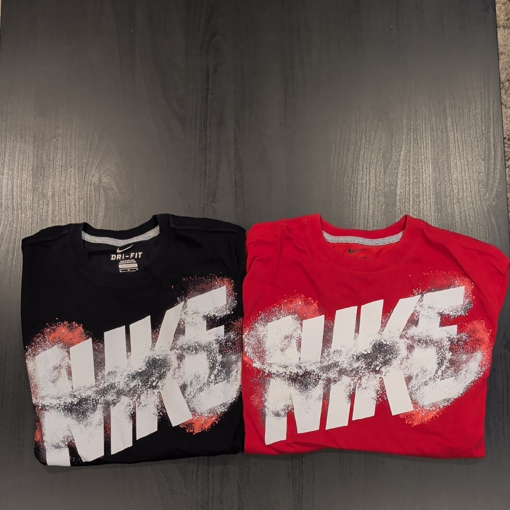 Nike Mens Dri-FIT Graphic Tee - Black & Red